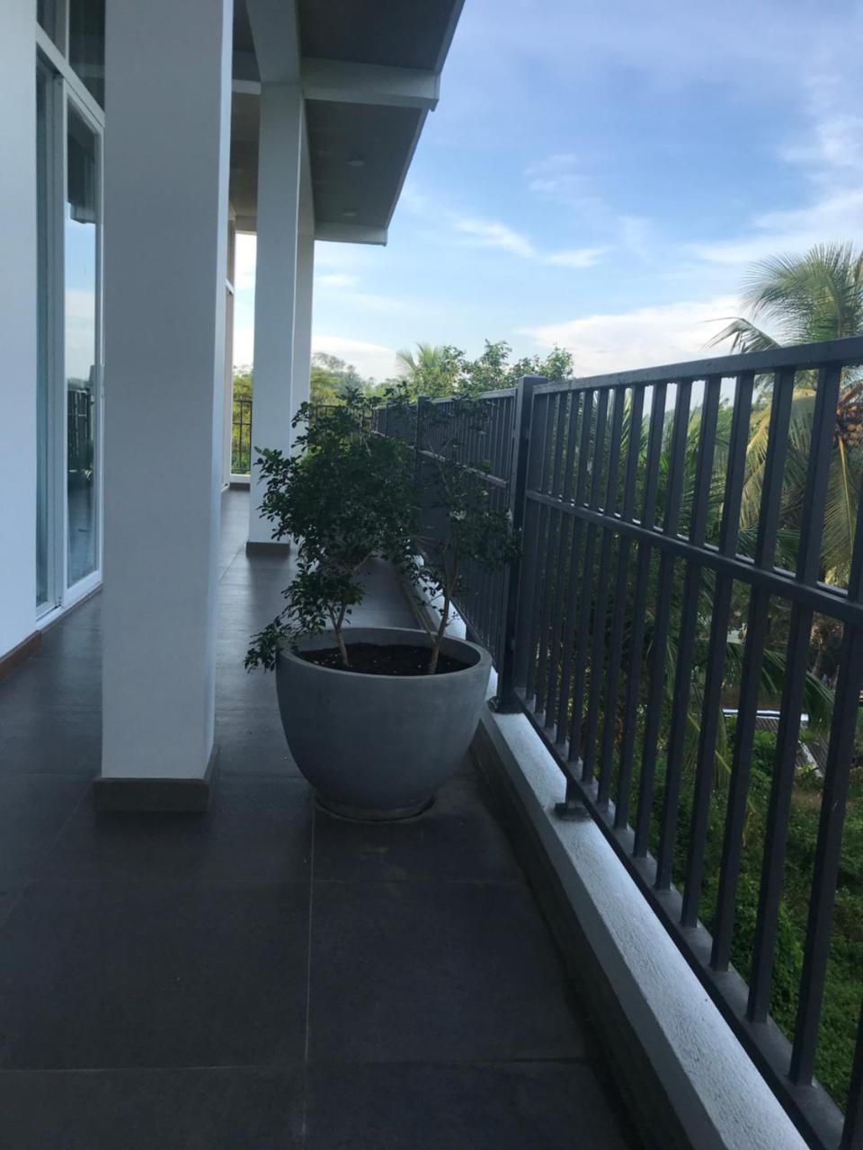 Ferienwohnung Hikka Hill Loft Hikkaduwa Exterior foto